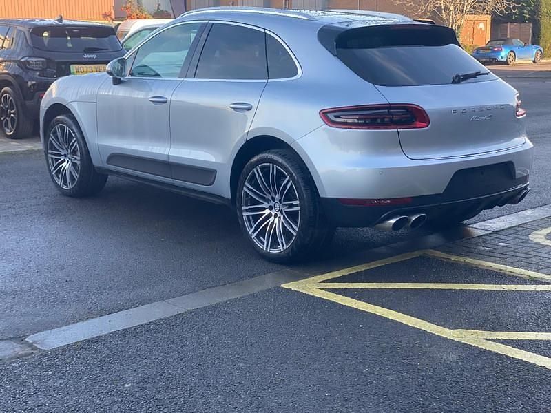 Used Porsche Macan 258 HP (189 kW) 2014 Silver SUV