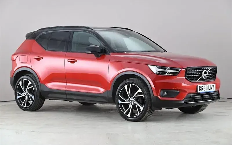 Usado Volvo XC40 R-Design Pro 150 HP (110 kW) 2019 SUV
