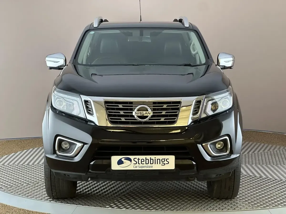 Used Nissan Navara Tekna 190 HP (139 kW) 2021 Black Pickup