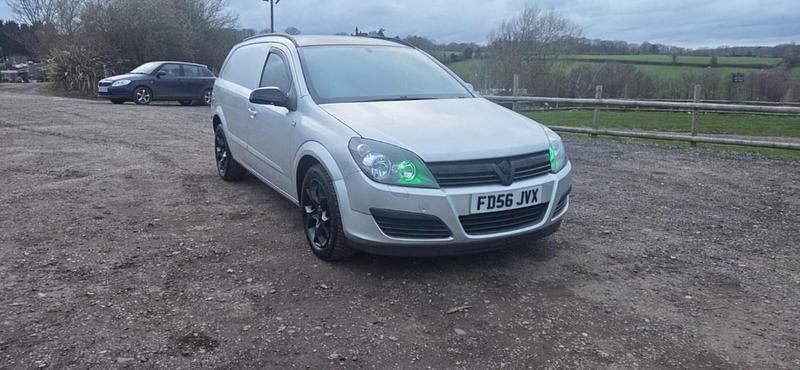Used Vauxhall Astra Sportive 2006 Silver Van