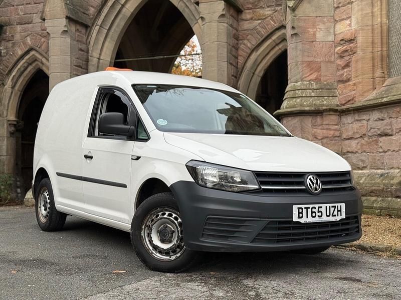 White Used 2016 VW Caddy Startline MPV | £5,495 (Good price) - Image 1/4
