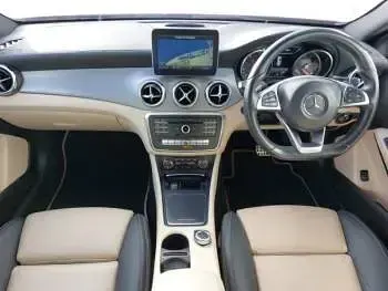 Used Mercedes GLA200 Executive 156 HP (114 kW) 2017 Red SUV