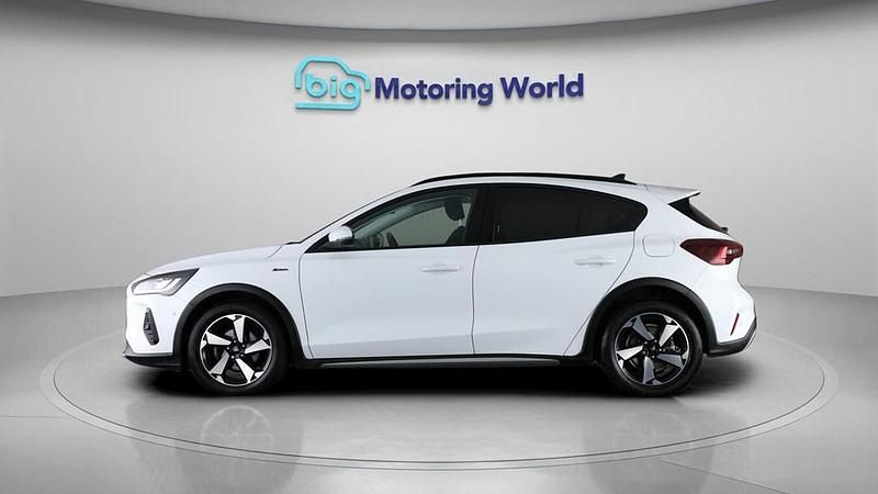Used Ford Focus Active 125 HP (91 kW) 2022 White Hatchback