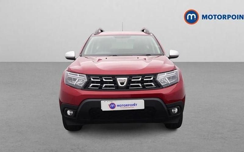 Used Dacia Duster Comfort 90 HP (66 kW) 2022 Red SUV