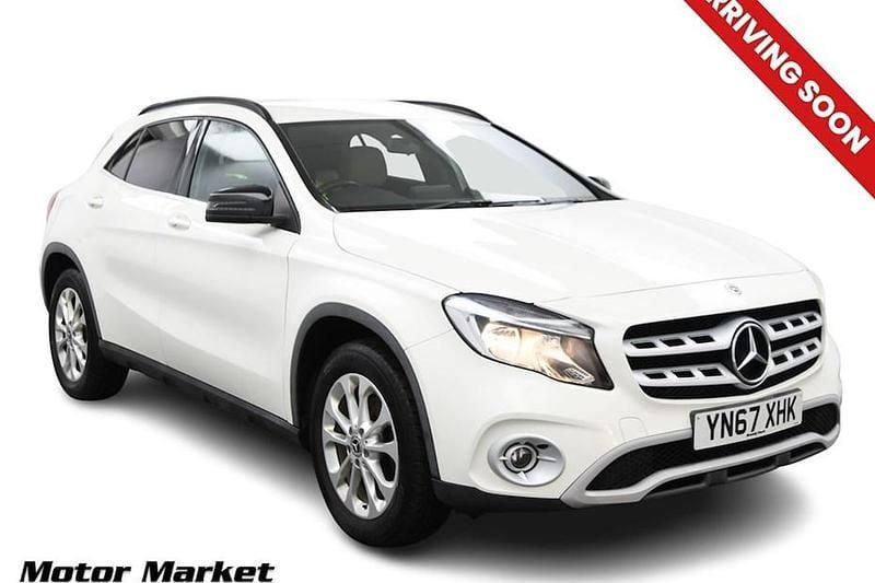 Used Mercedes GLA200 SE 136 HP (100 kW) 2017 White SUV