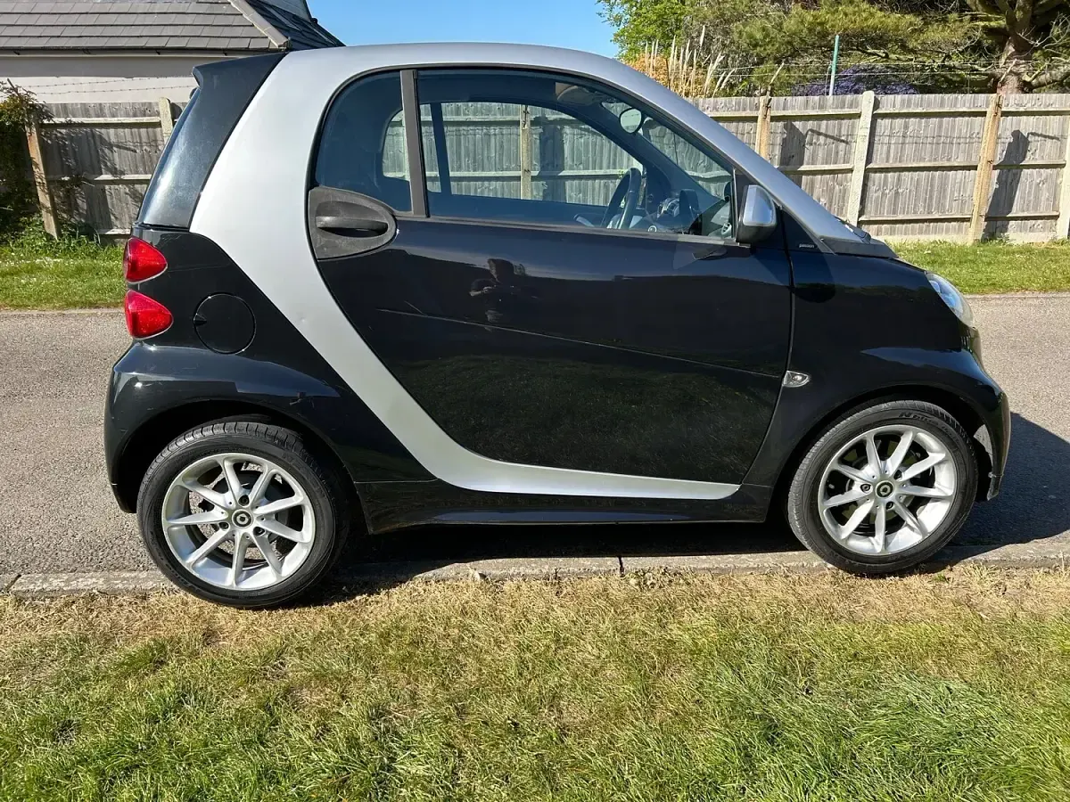 Used Smart ForTwo Coupé Passion 71 HP (52 kW) 2012 Black Coupe
