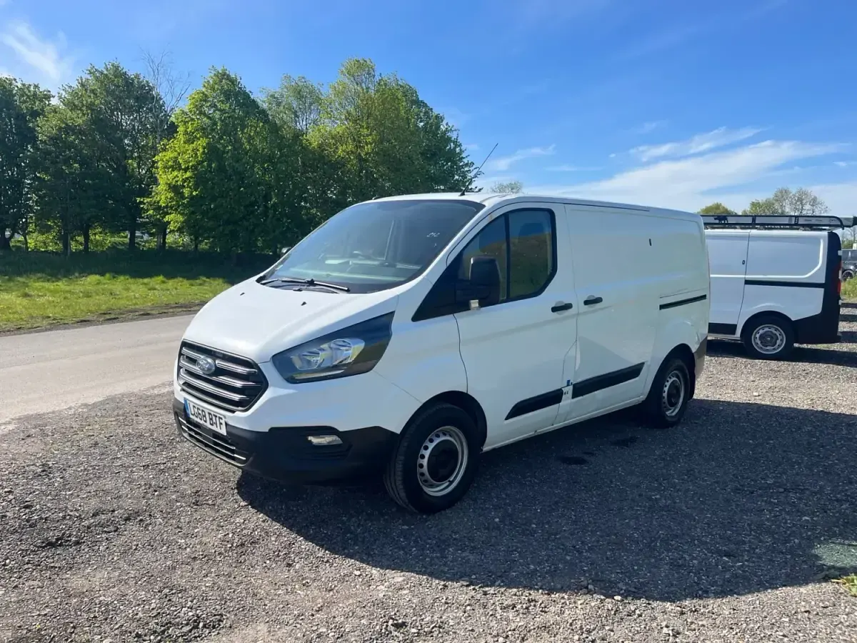 Usado Ford Transit Custom 105 HP (77 kW) 2018 Branco Van
