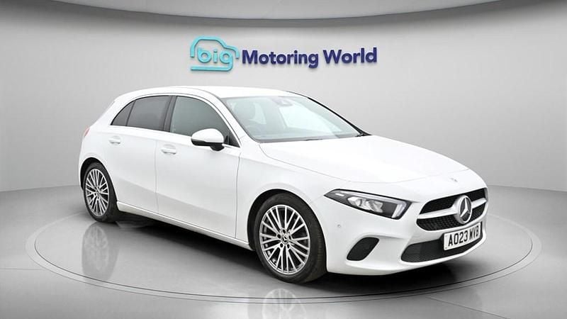 Used Mercedes A180 Executive 136 HP (100 kW) 2023 White Hatchback