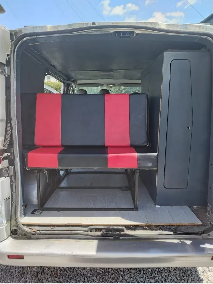 Used Vauxhall Vivaro Sportive 115 HP (84 kW) 2008 Silver MPV