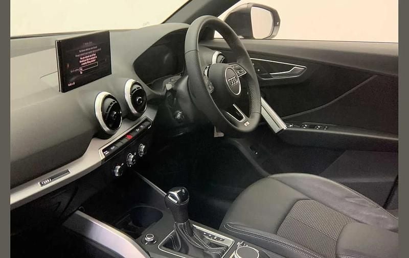 Used Audi Q2 S-Line 148 HP (108 kW) 2024 Grey SUV