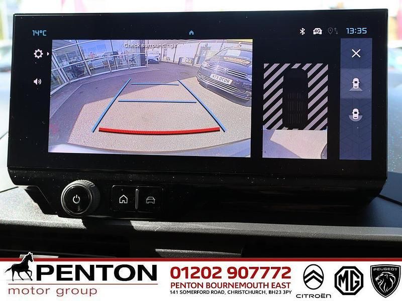 Used Citroën Berlingo 130 HP (95 kW) 2024 Blue MPV