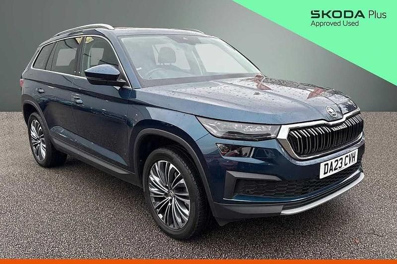 Used Skoda Kodiaq SE L Executive 147 HP (108 kW) 2023 Petrol blue metallic SUV