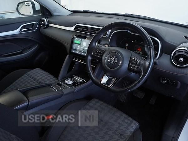 Used MG ZS SE 114 kW (156 HP) 2022 White SUV