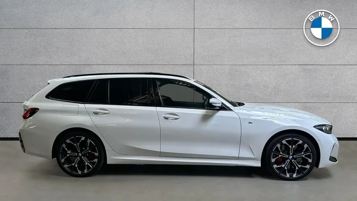 Used BMW 330e M Sport 292 HP (214 kW) 2025 White Estate