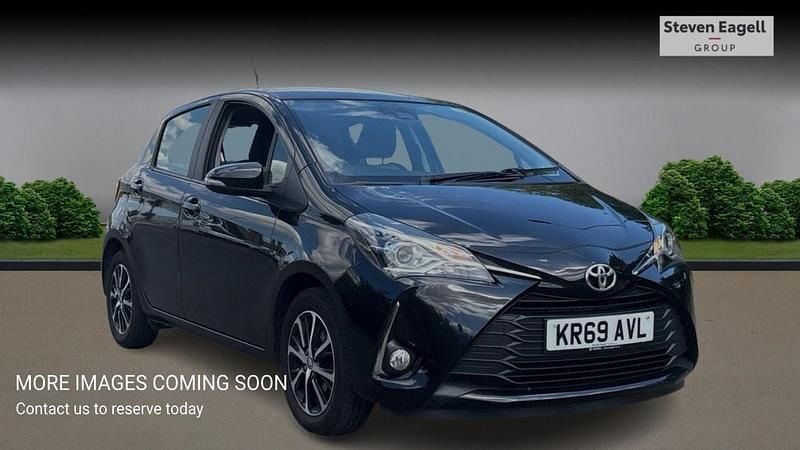 Black Used 2019 Toyota Yaris Hatchback | £11,622 (Fair price) - Image 1/4
