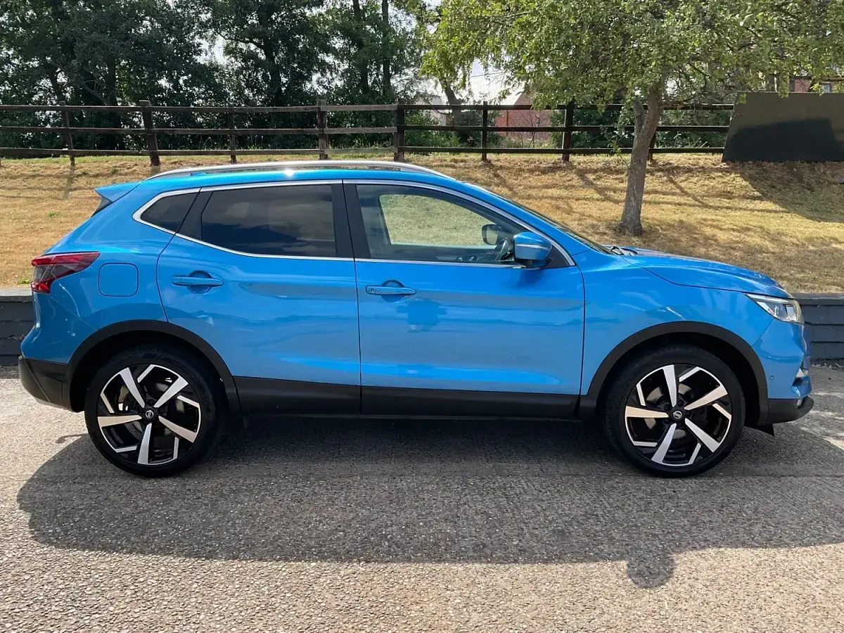 Used Nissan Qashqai Tekna 2017 Blue SUV