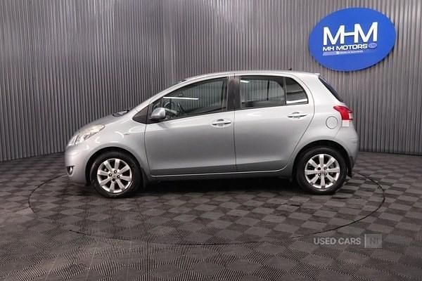 Used Toyota Yaris 2011 Silver Hatchback