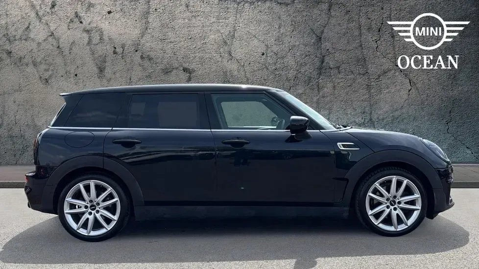 Used Mini Cooper S Clubman Sport 176 HP (129 kW) 2022 Black Estate