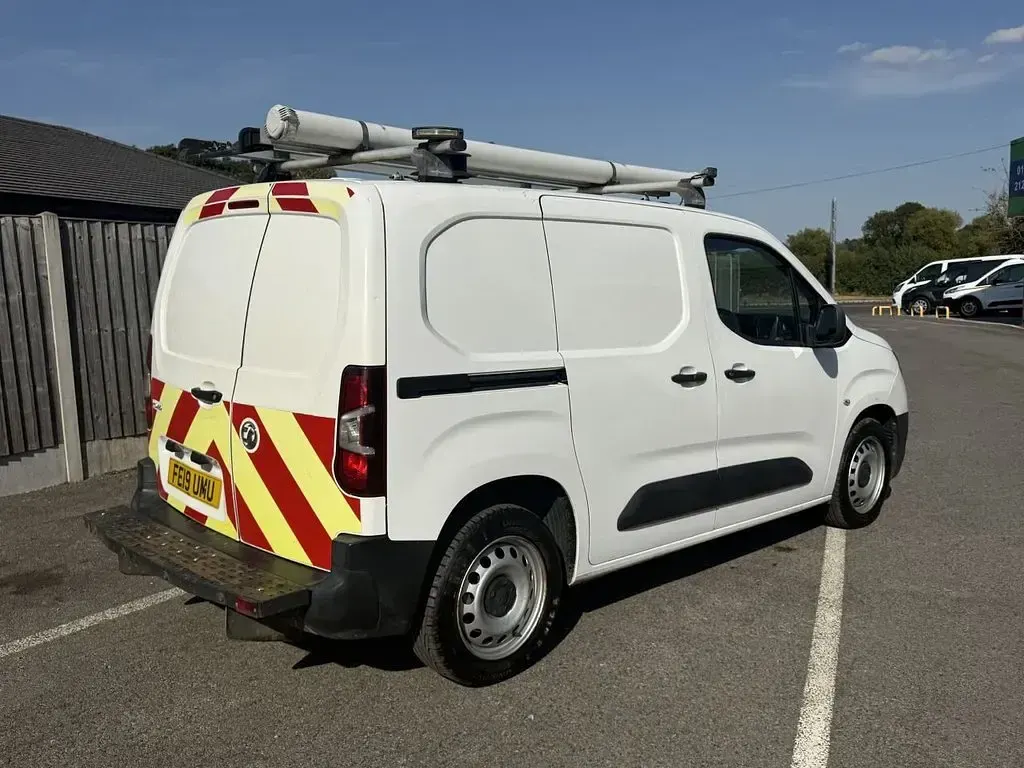 Used Vauxhall Combo Edition 2019 White MPV