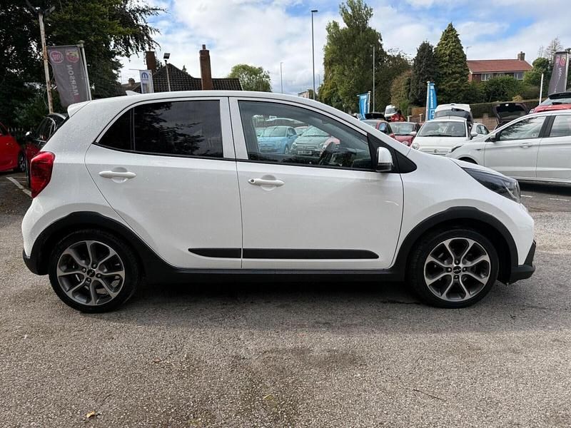 Used Kia Picanto X-Line 66 HP (48 kW) 2022 White Hatchback