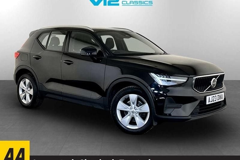 Used 2023 Volvo XC40 Core SUV | £17,695 (Good price) - Image 1/1