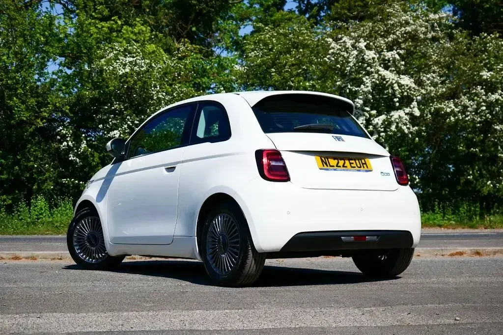 Usado Fiat 500e Icon 86 kW (118 HP) 2022 Branco Citadino