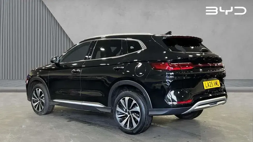 Used BYD Seal U Boost 218 HP (160 kW) 2025 Black SUV