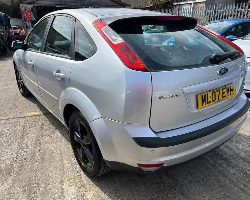 Used Ford Focus Zetec 2007 Silver Hatchback