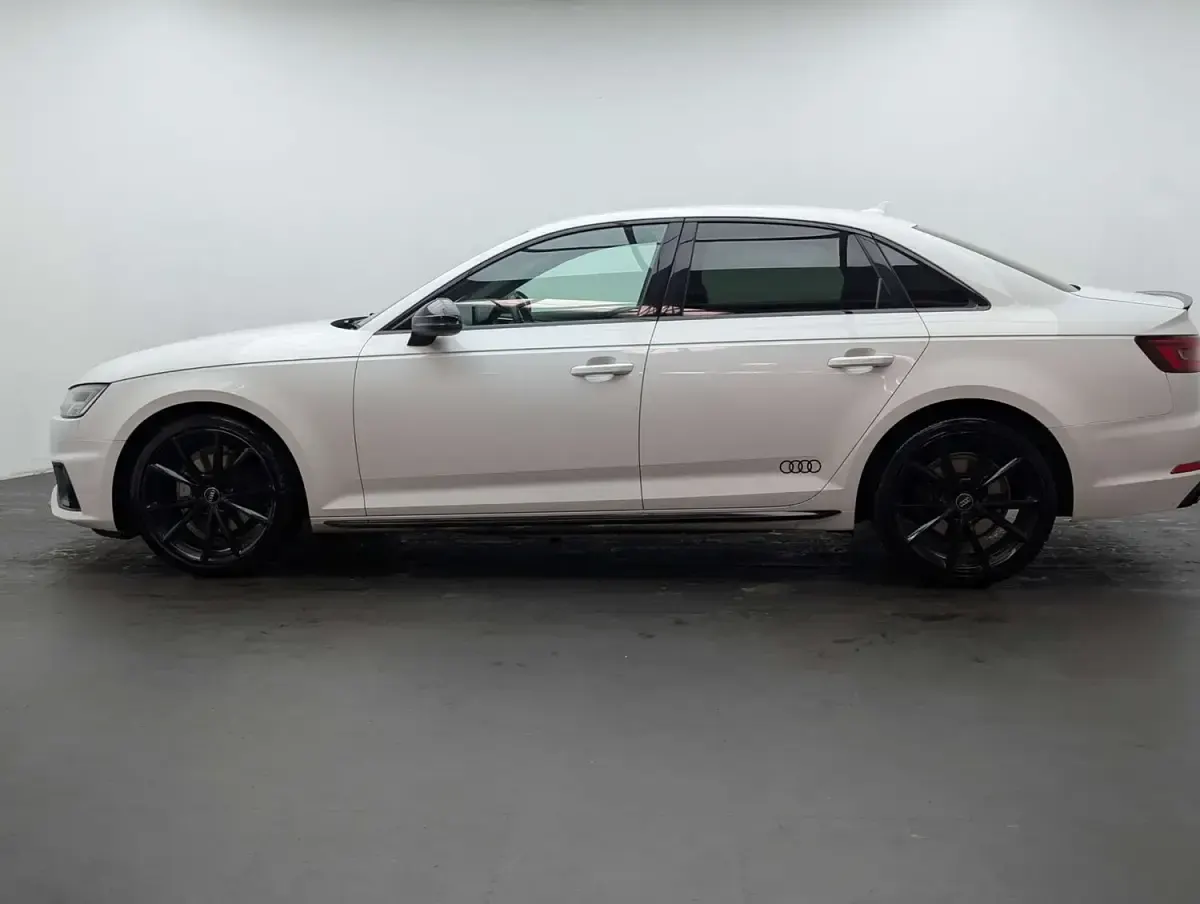 Used Audi A4 Black Edition 190 HP (139 kW) 2019 White Sedan