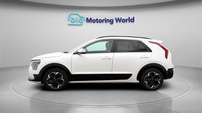 Used Kia e-Niro 147 kW (201 HP) 2023 White SUV