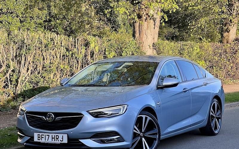Second-hand Vauxhall Insignia Elite 170 CP (125 kW) 2020 Hatchback