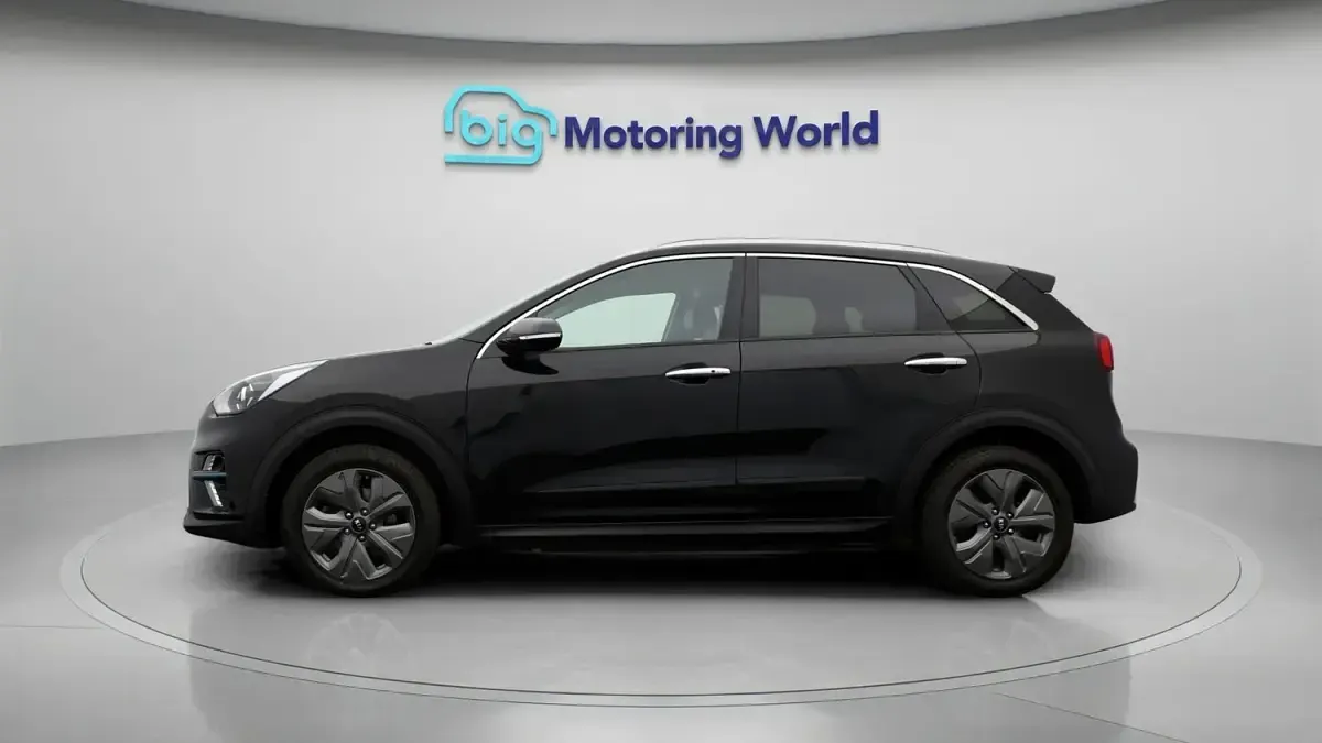 Used Kia Niro 100 kW (136 HP) 2021 Black SUV