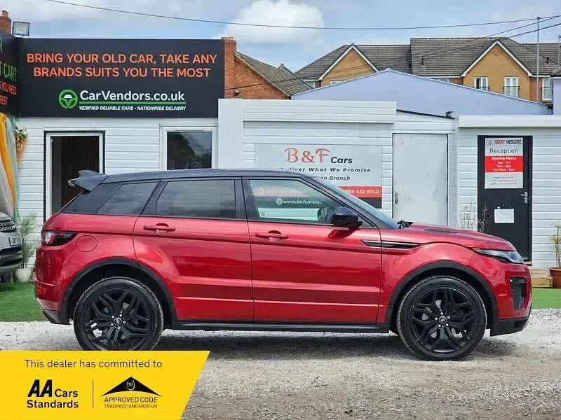 Used Land Rover Range Rover evoque HSE Dynamic 2017 Red Estate