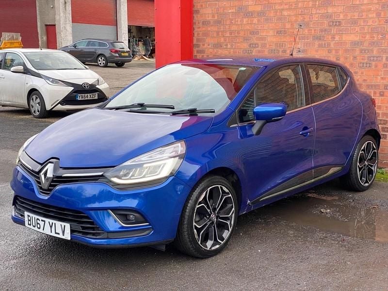 Used Renault Clio IV Dynamique 2017 Blue Hatchback