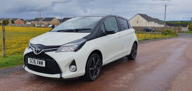 White Used 2016 Toyota Yaris Design Hatchback | £6,000 (Good price) - Image 1/4