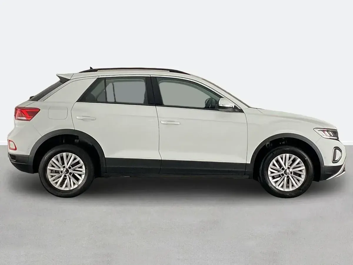 Used VW T-Roc Life 150 HP (110 kW) 2023 White SUV