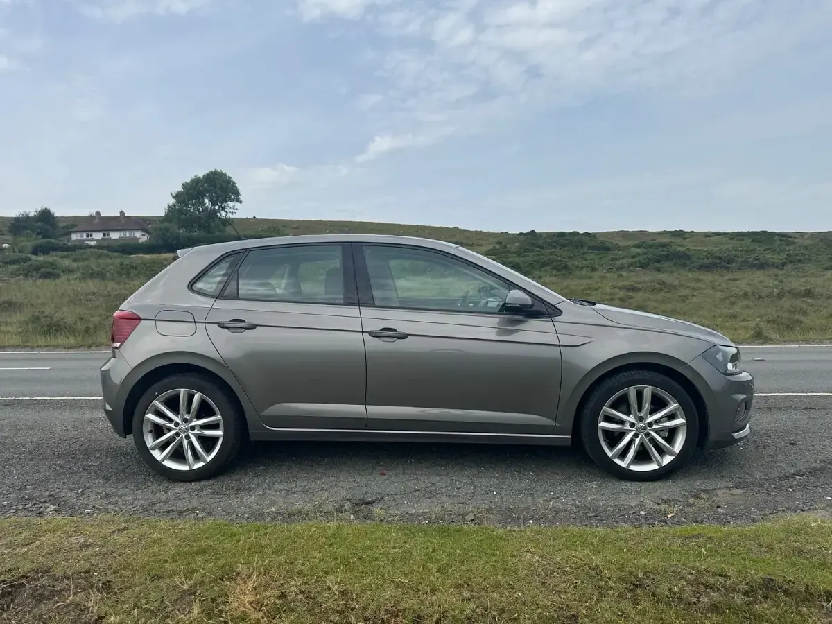Used VW Polo SEL 115 HP (84 kW) 2018 Grey Hatchback