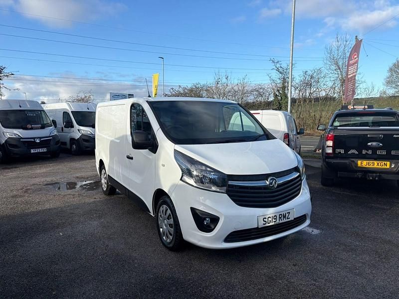 White Used 2019 Vauxhall Vivaro Sportive MPV | £10,995 (Fair price) - Image 1/3