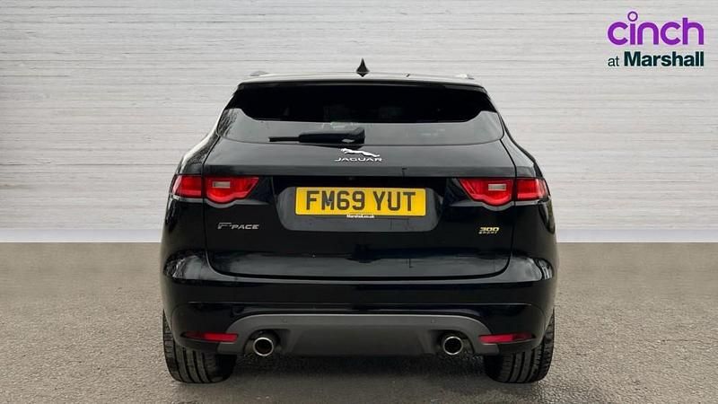 Used Jaguar F-Pace 300 HP (220 kW) 2019 Black SUV