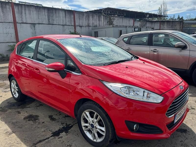 Red Used 2016 Ford Fiesta Zetec Hatchback | £4,245 (Good price) - Image 1/4