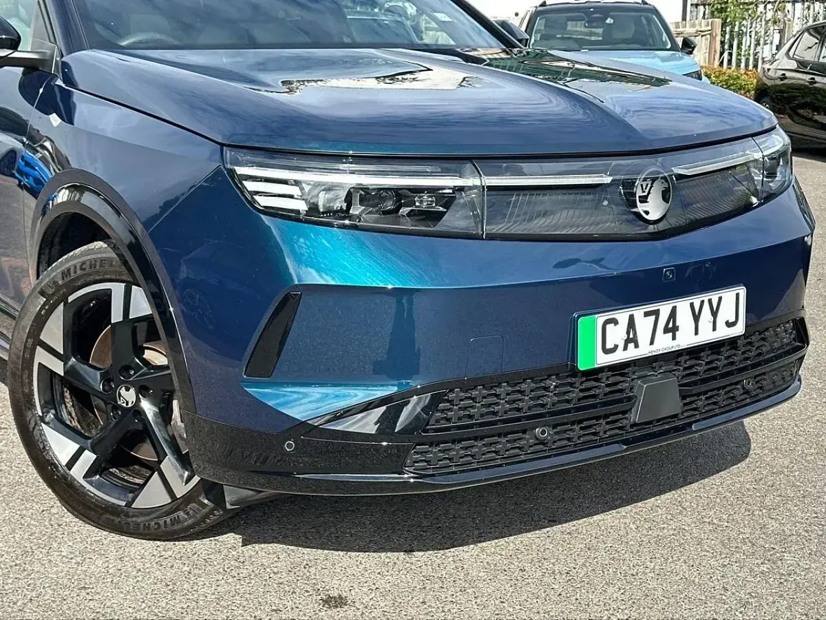 Used Vauxhall Grandland Ultimate 154 kW (210 HP) 2024 Blue SUV