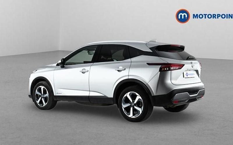 Used Nissan Qashqai N-Connecta 190 HP (139 kW) 2023 Silver SUV