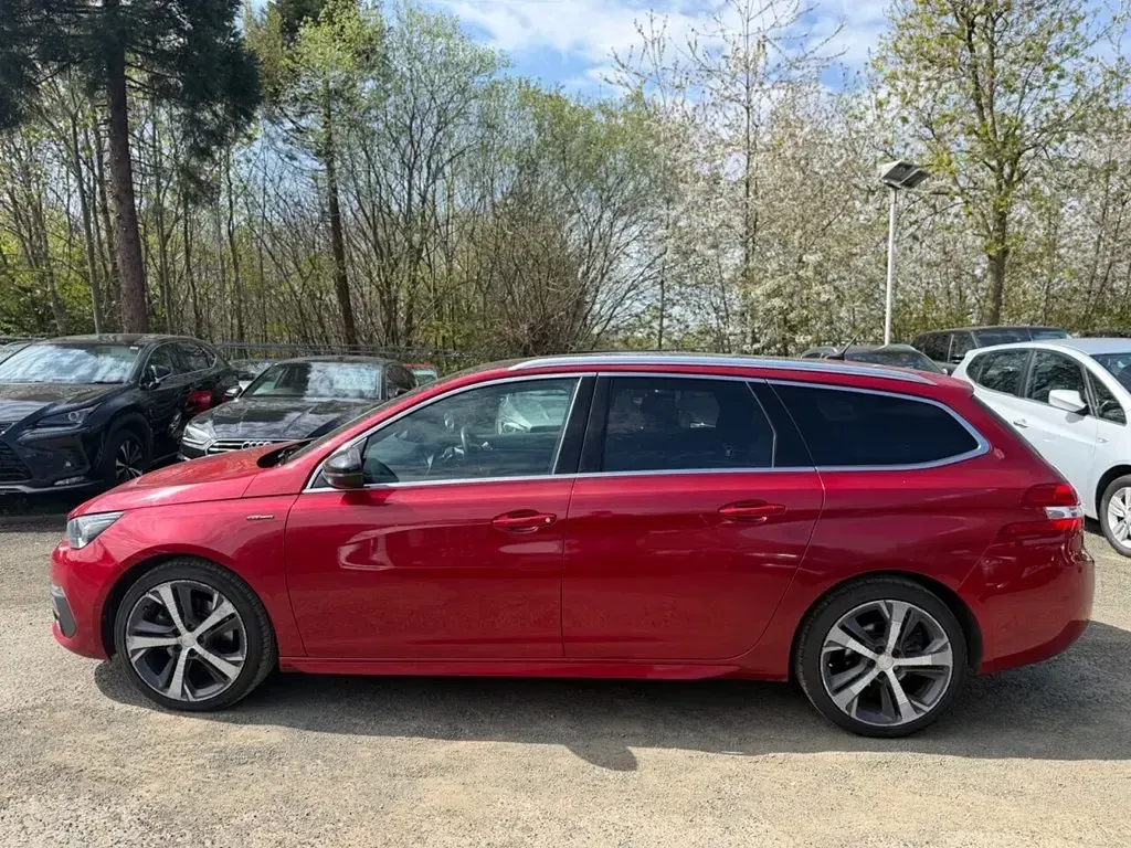 Second-hand Peugeot 308 SW GT-line 150 CP (110 kW) 2017 Roșu Break