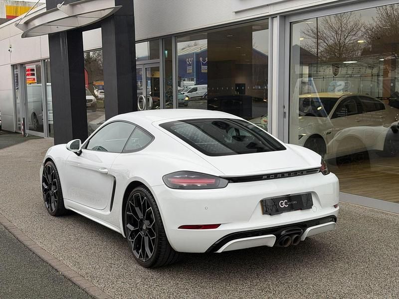 Used Porsche 718 Cayman 350 HP (257 kW) 2020 White Coupe