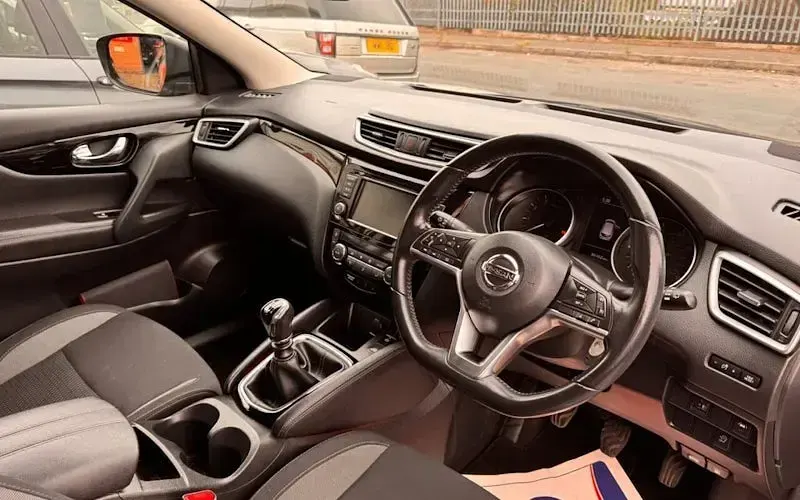Used Nissan Qashqai Acenta Premium 140 HP (102 kW) 2019 Grey SUV