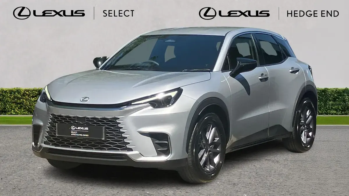 Used Lexus LBX 136 HP (100 kW) 2025 Silver SUV