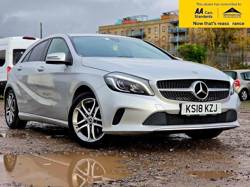 Used Mercedes A180 Sport Edition 122 HP (89 kW) 2018 Silver Hatchback
