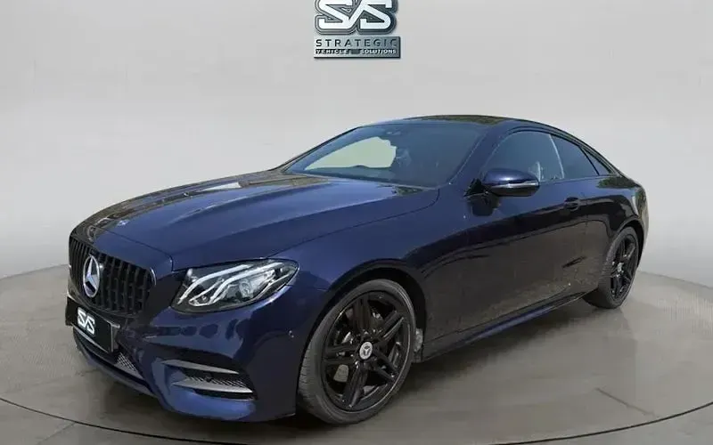 Begagnad Mercedes E220 AMG Line Premium 194 HK (142 kW) 2020 Sportkupé