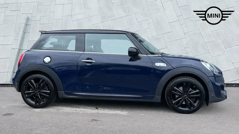 Used Mini Cooper S Hatch 189 HP (139 kW) 2019 Blue Hatchback