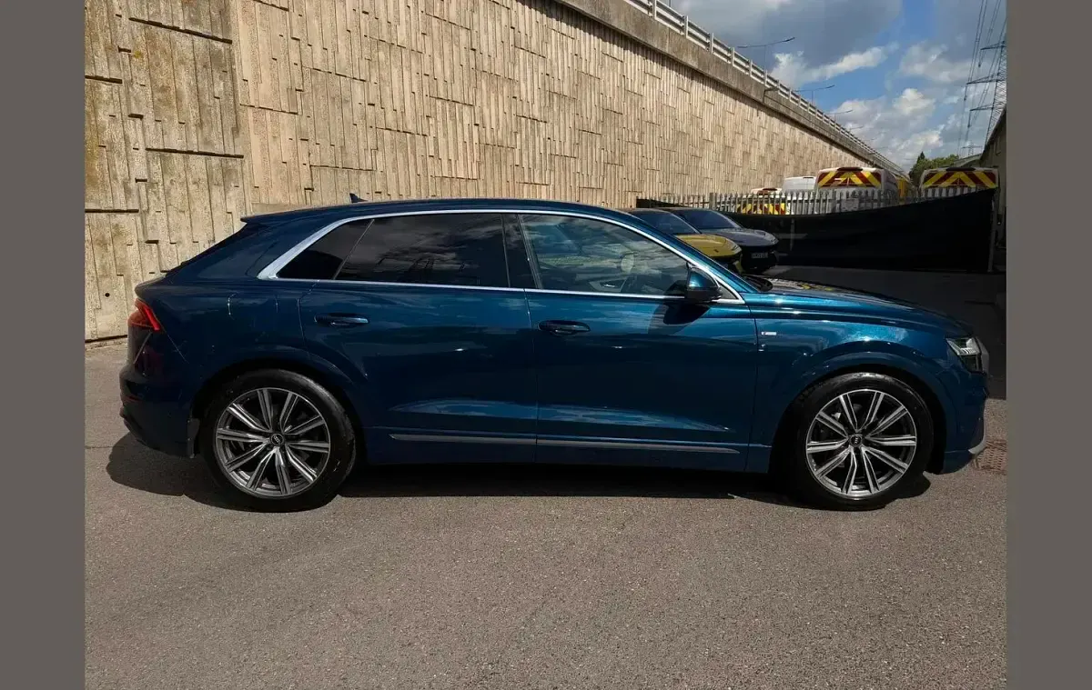 Used Audi Q8 S-Line 281 HP (206 kW) 2021 Blue SUV